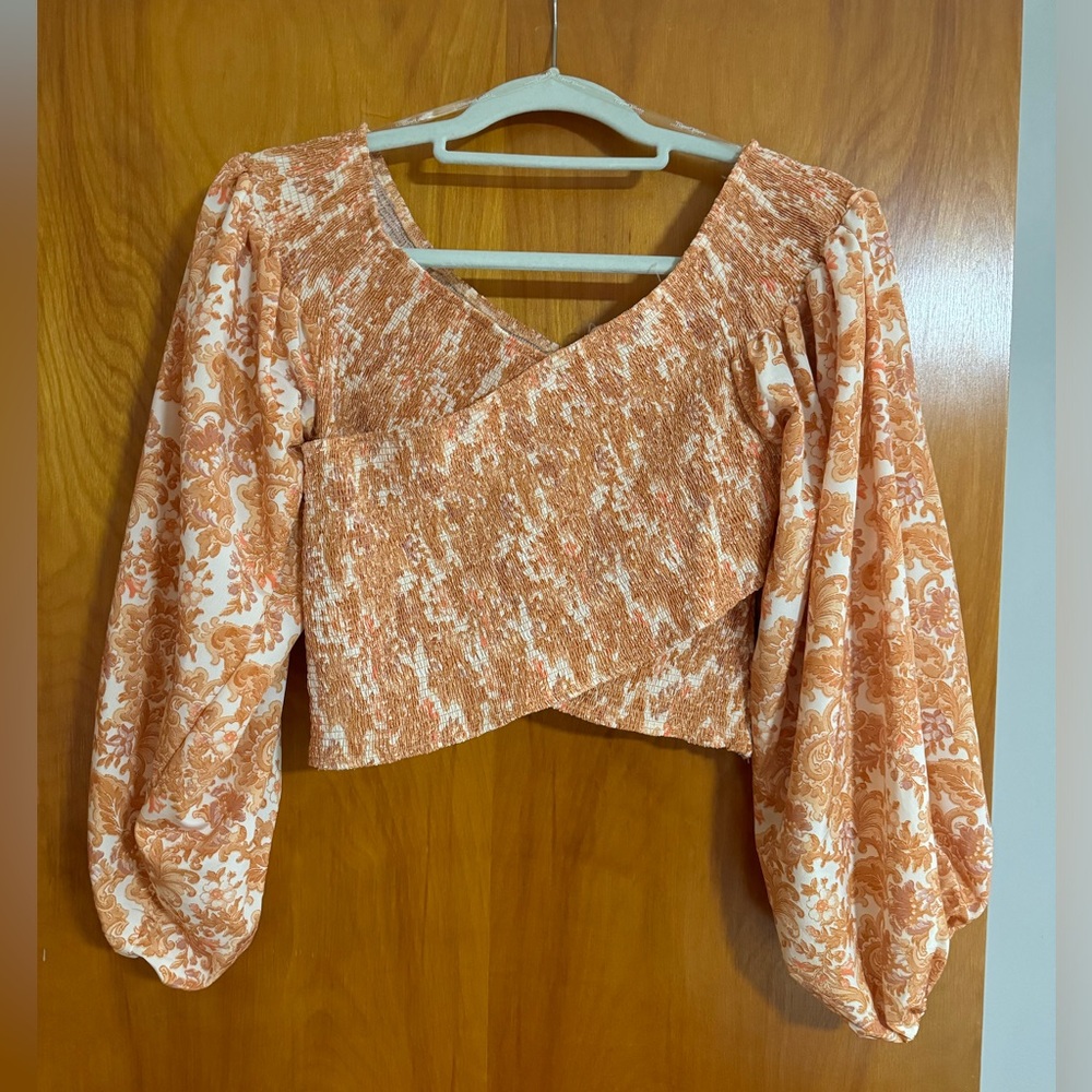 Flying Tomato Women's Criss Cross Smocked Long Sleeve Crop Top / Size L